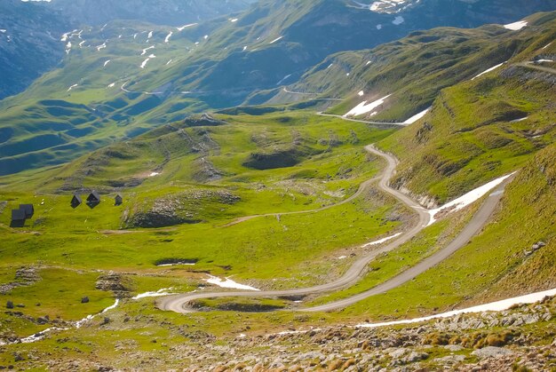 Strada panoramica nelle montagne del Montenegro