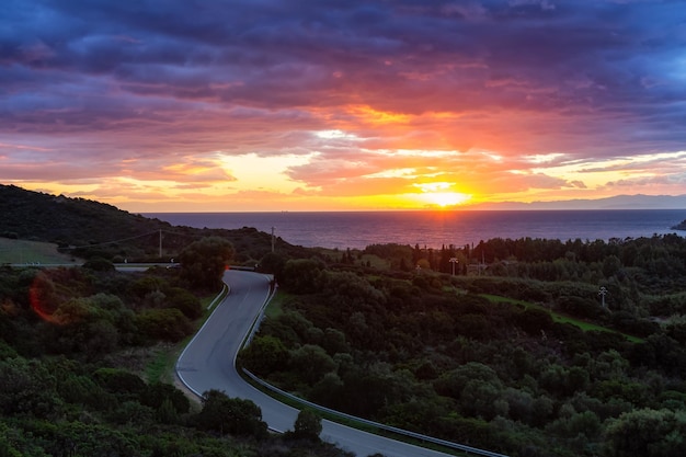 Strada panoramica sulla costa del mare vicino alla cittadina di Solanas Sardegna