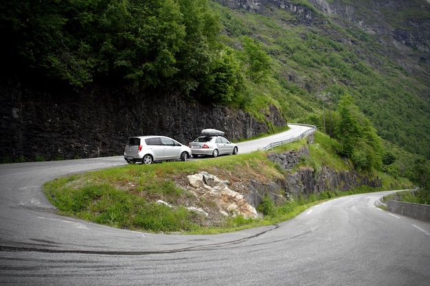 Strada sulle montagne norvegesi