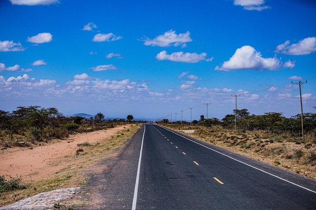 Strade autostradali nella contea di Narok Kenya Africa orientale Maasai Mara National Game Reserve Park Great Rift Va