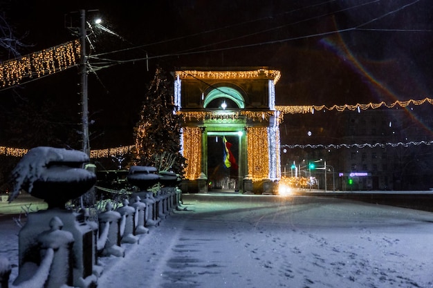 Strade decorate d'inverno