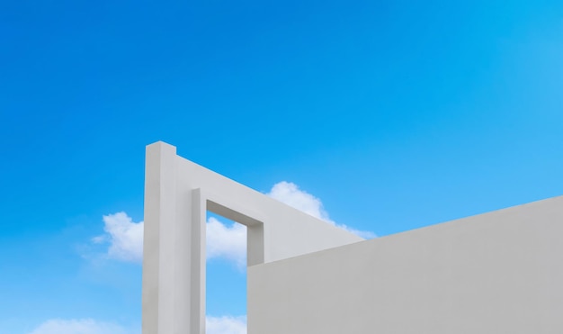Struttura del muro in cemento con finestra aperta contro il cielo azzurro e nuvole. Edificio in cemento con vernice bianca. Vista formica. Esterno. Architettura moderna con porta aperta sul tetto in cielo primaverile ed estivo.