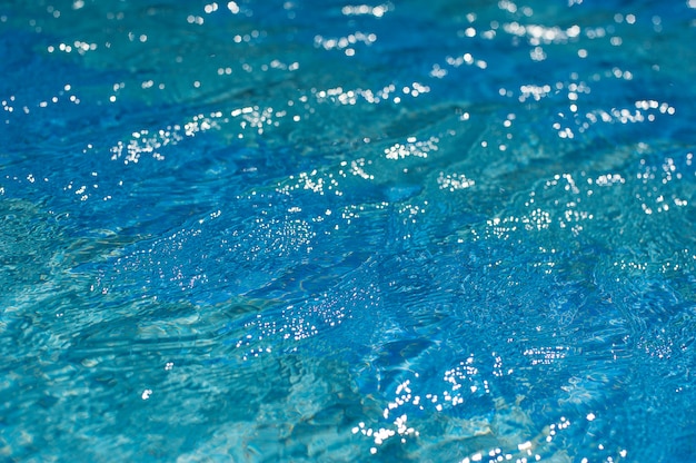 Struttura dell'acqua del modello in una piscina