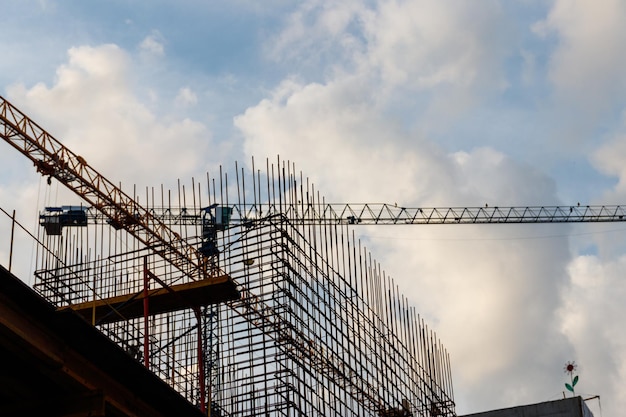 Strutture in acciaio di edifici in costruzione