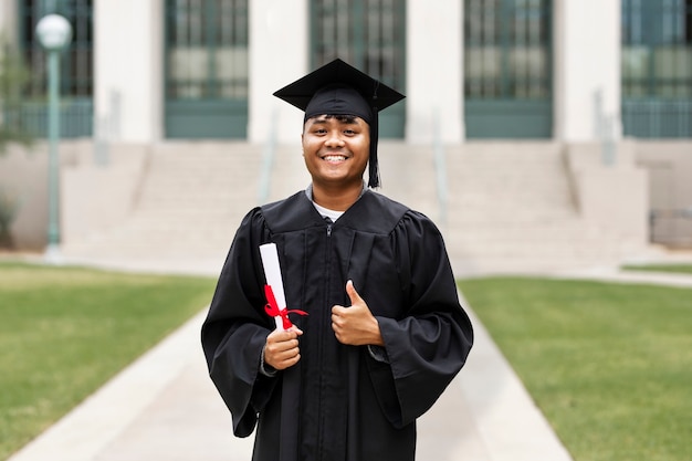 Studente laureando, rendimento scolastico ed eccellenza