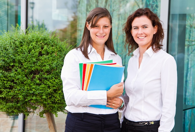 studentesse con notebook