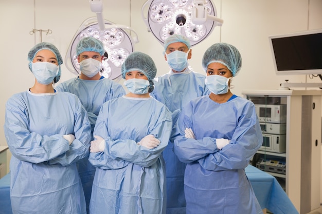 Studenti di medicina in sala operatoria