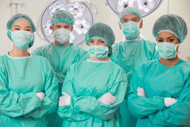 Studenti di medicina in sala operatoria