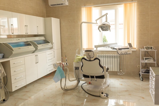 Studio dentistico moderno nella clinica medica