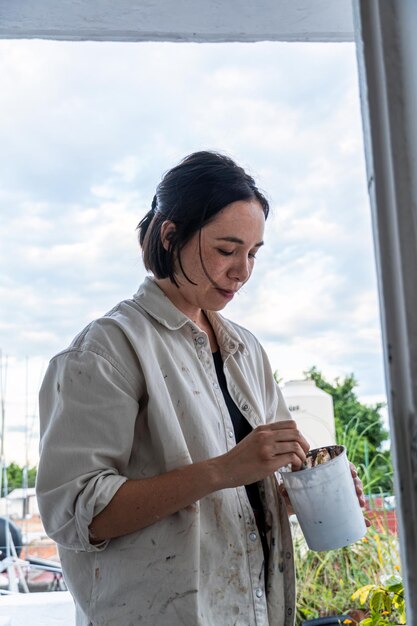 Studio o spazio di lavoro di una donna ispanica pittura a olio messico