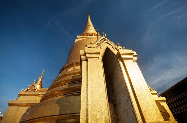 Stupa d'oro in Thailandia