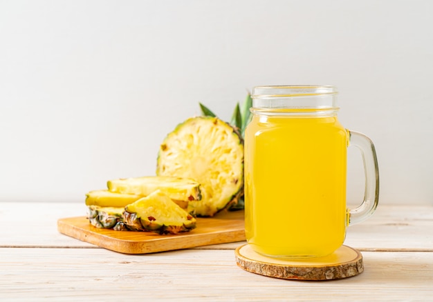 succo di ananas fresco