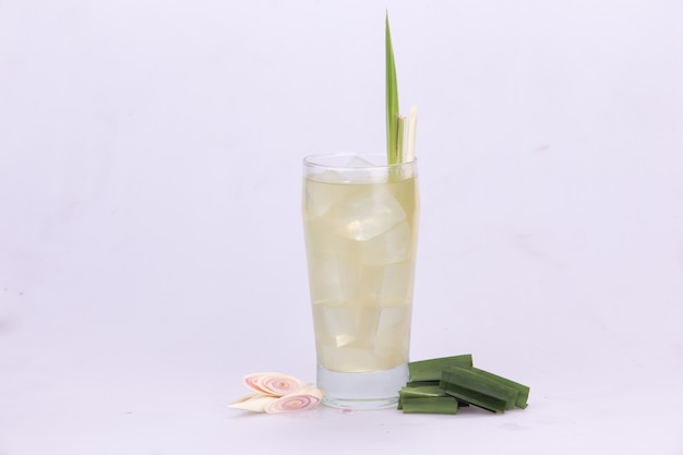 Succo di Pandan con fondale in lemongrass bianco