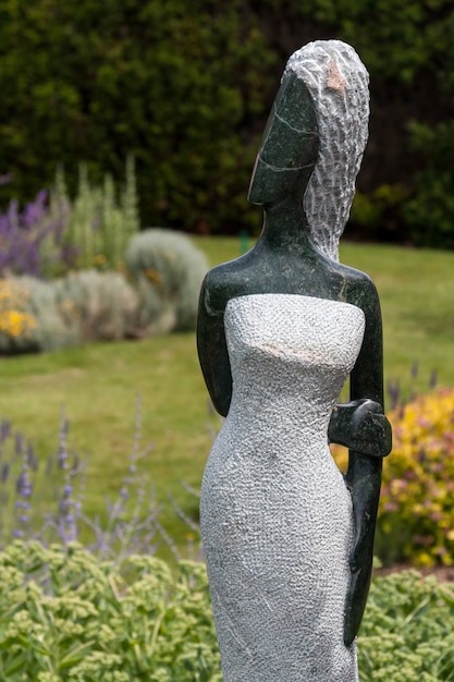 Sulpture nel giardino del castello di Herstmonceux