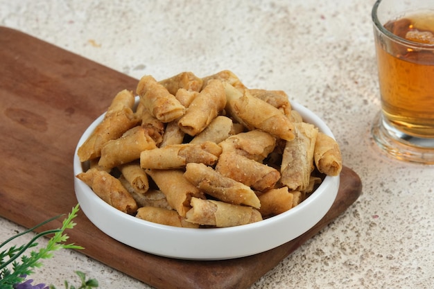 Sumpia o Popia o Mini Crunchy Spring Rolls Snack fritto croccante fatto in casa