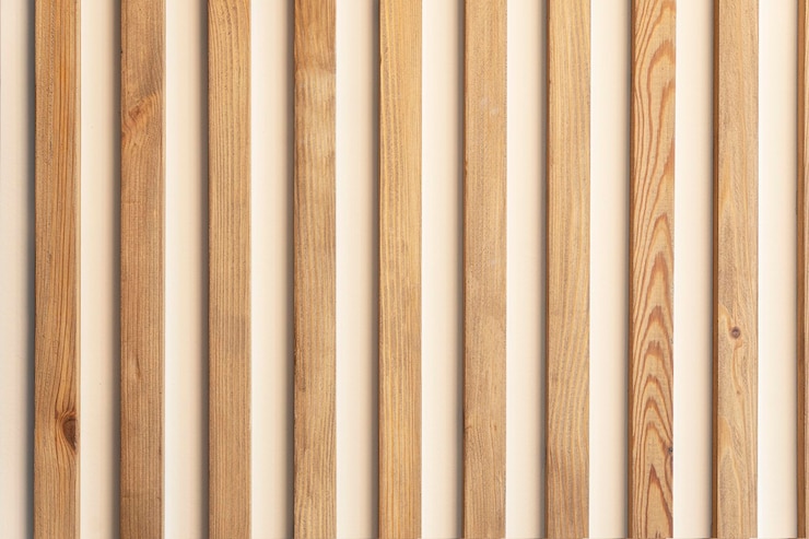 Superficie in legno con tavole lunghe allineate sul muro per il design