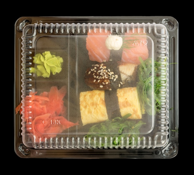 Sushi giapponese in scatola di consegna chiusa