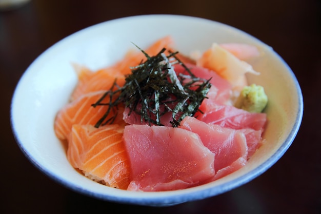 Sushi salmone e tonno don