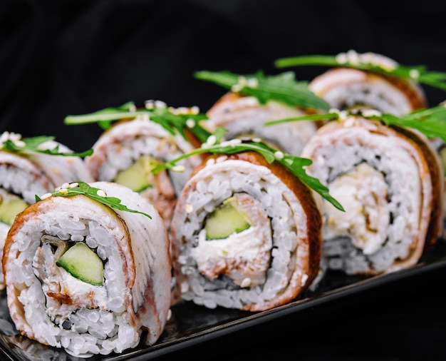 Sushi set canada roll con anguilla