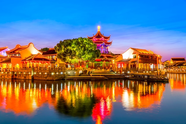 Suzhou Tang Town bellissimo fiume nightscape