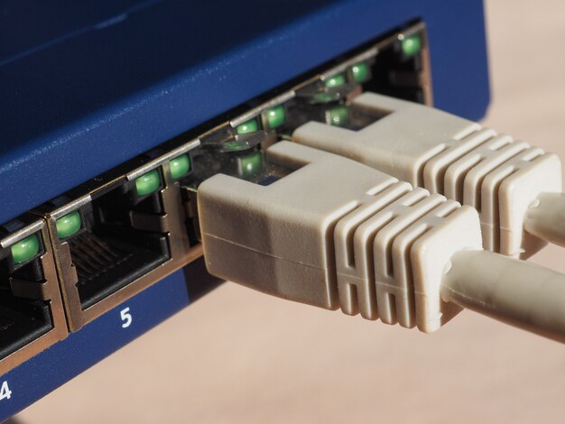 Switch modem router con porte ethernet RJ45