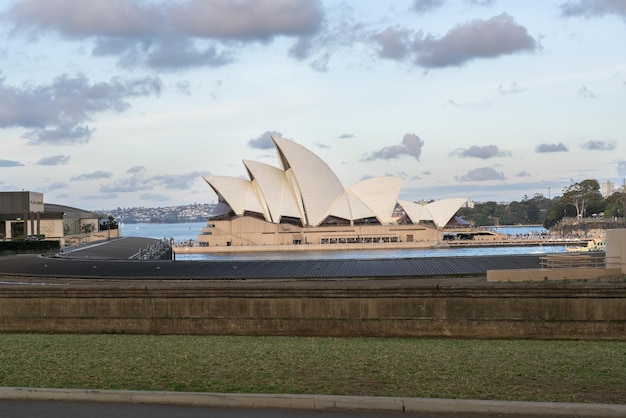 Sydney Australia 27 luglio 2019 La Sydney Opera House è un centro per le arti dello spettacolo con più sedi a Sydney situato sulle rive del porto di Sydney