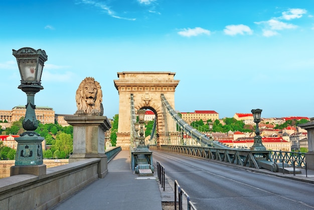 Szechenyi Chain Bridge-uno dei ponti più belli di Budapest, Ungheria.