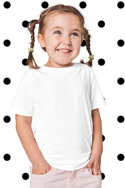 T-shirt casuale per ragazze png mockup in studio