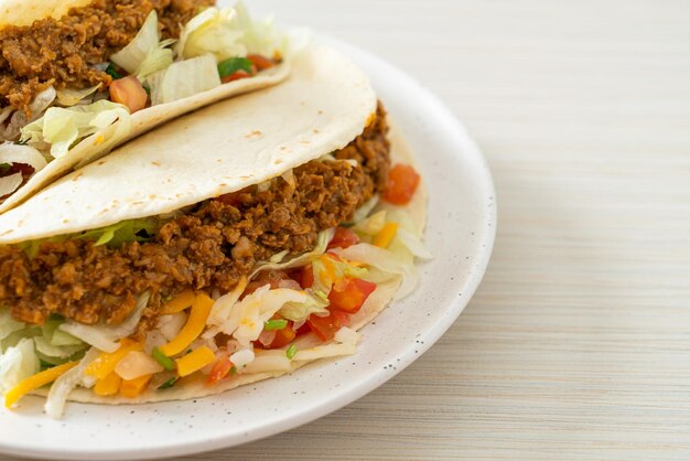 Tacos messicani con pollo tritato - Cucina tradizionale messicana