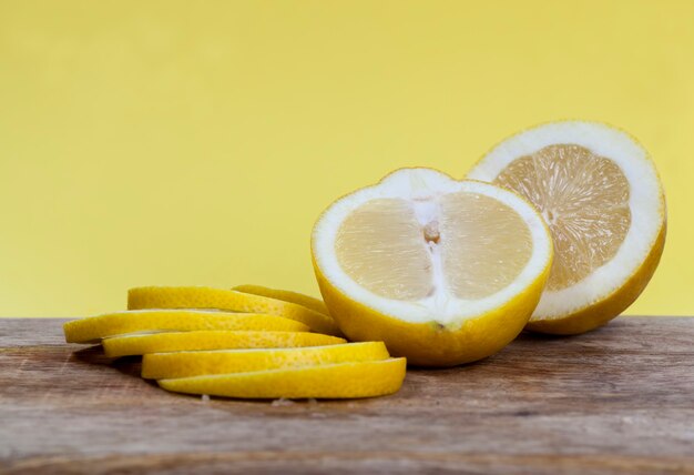 Taglia il limone