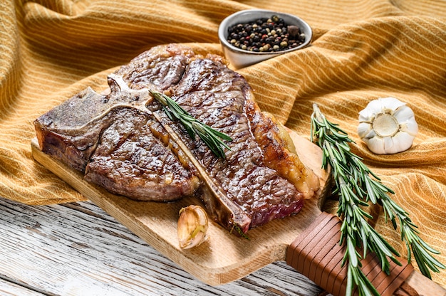 Tagliata di bistecca alla fiorentina alla griglia