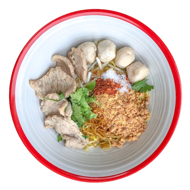 Tagliatella all'uovo essiccata e carne di maiale chiamata Tom yum noodle Stile alimentare asiatico