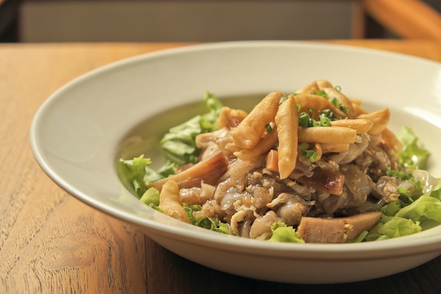 Tagliatella di riso fritto con pollo