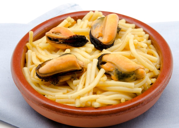 Tagliatelle allo stufato di pesce