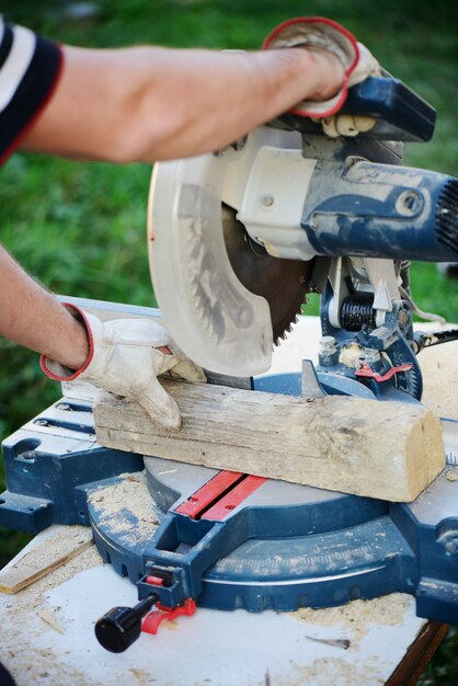 Taglio del legno