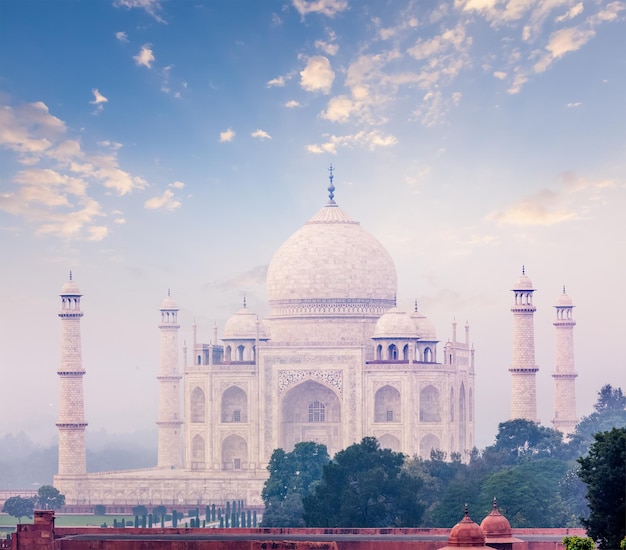 Taj Mahal all'alba tramonto Agra India