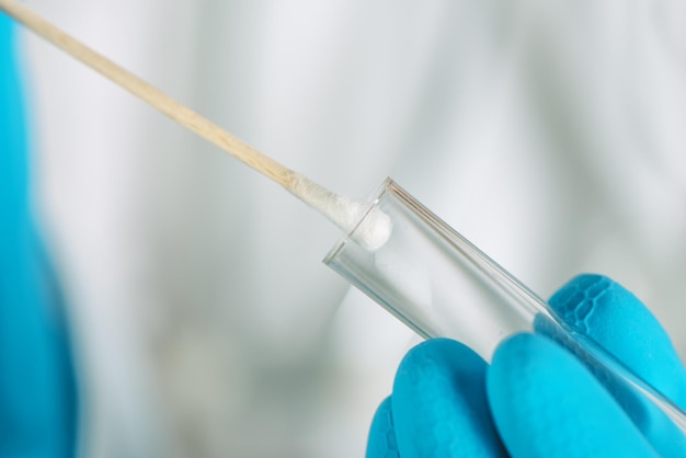 Tampone di cotone e tubo di prova del DNA macro