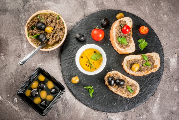 Tapenade italiana tradizionale dell'antipasto