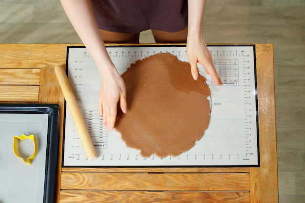 Tappetino da forno in silicone con segni durante la cottura