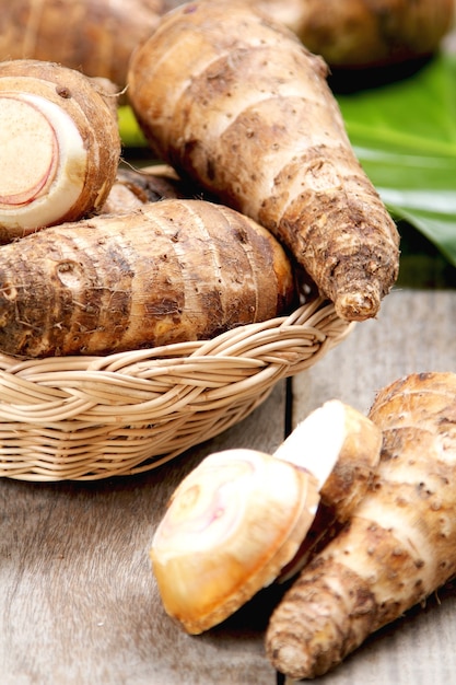 Taro o Yam Colocasia esculenta