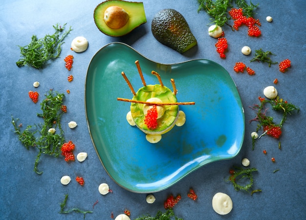 Tartare di gamberetti con stile avocado peruviano