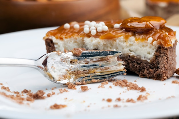 Tartelletta al caramello salato e noci con ricotta