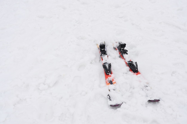 Tavola da sci sulla neve