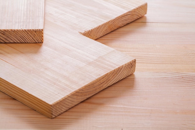 Tavole di legno di pino si chiudono sul concetto di costruzione versione orizzontale