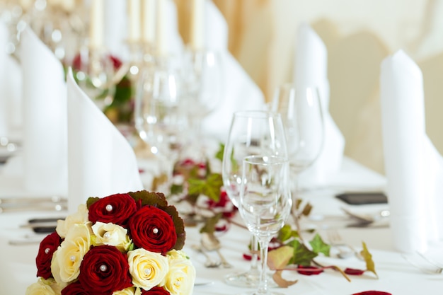 Tavolo a una festa di nozze