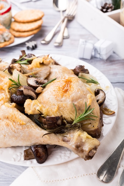 Tavolo da pranzo a tema natalizio