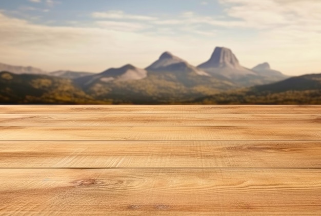 Tavolo in legno su sfondo di montagna sfocato Pronto per il montaggio dell'esposizione del prodotto