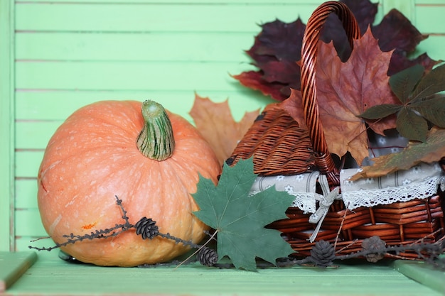 Tavolo in legno zucca autunno