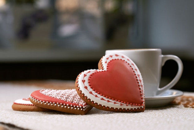 Tazza di caffè con biscotti