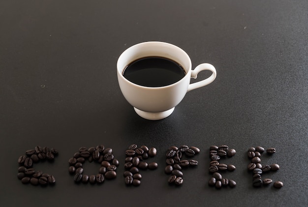 Tazza di caffè e fagioli